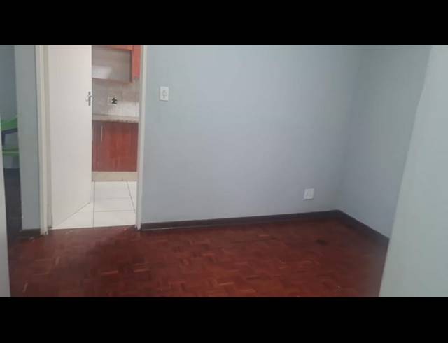 1 BEDROOM APARTMENT FOR SALE IN BEDFORD GARDENS